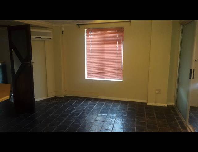 1 bed property to rent in LANGERUG